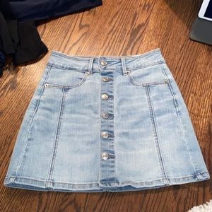 worn once and it is a great skirt.buttons down the middle that all come un done